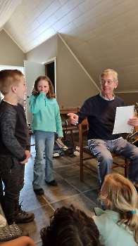 Aapjes op de boerderij_128