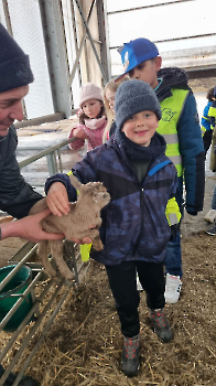 Aapjes op de boerderij_215