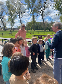 Aapjes op de boerderij_260