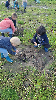 Aapjes op de boerderij_57