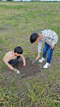 Aapjes op de boerderij_69